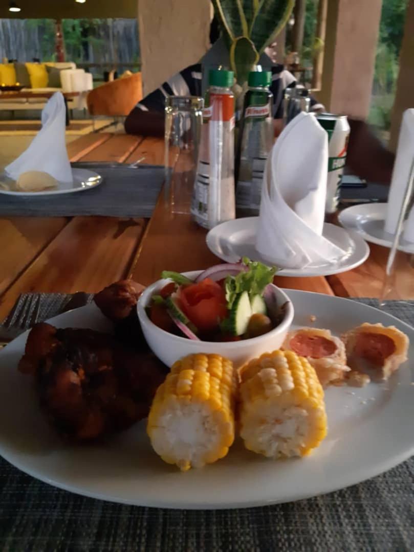Xhabe Safari Lodge Chobe Muchenje Esterno foto