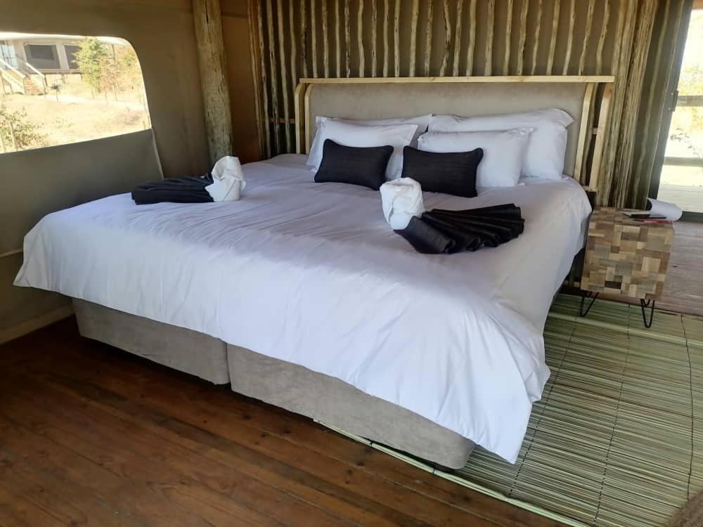Xhabe Safari Lodge Chobe Muchenje Esterno foto